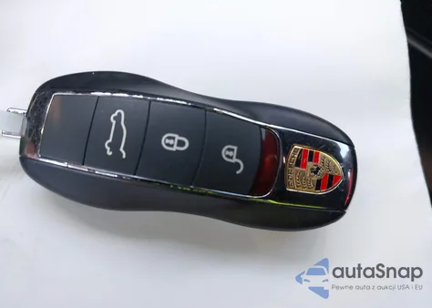 2018 Porsche Macan Sport Edition z USA, uszkodzony, nr VIN WP1AA2A59JLB18456